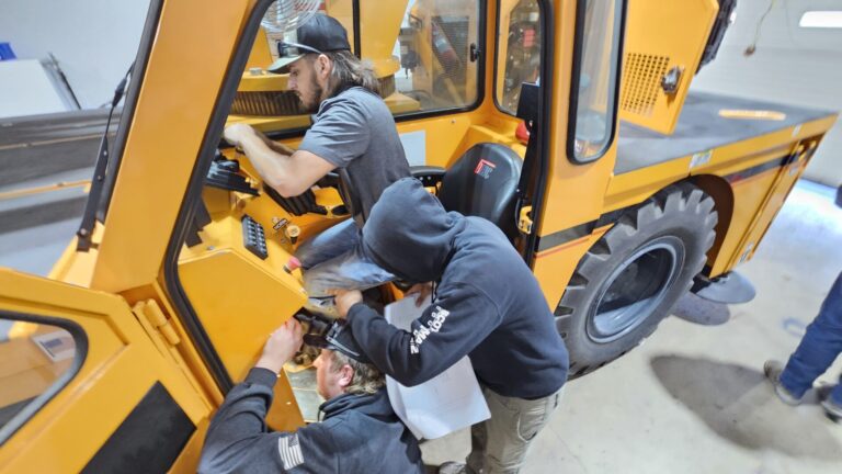 Broderson Carry Deck Crane hands-on training